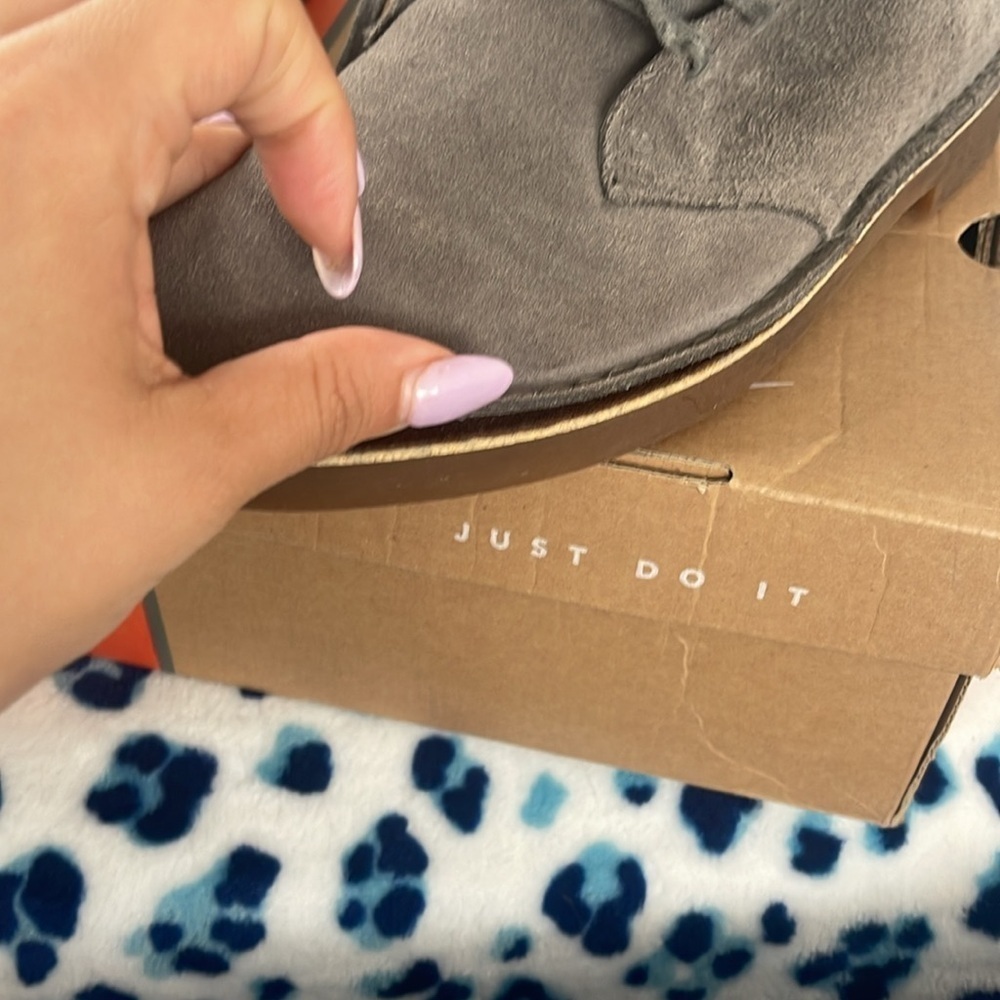 Grey chukka suede Clark boot - Picture 4 of 6